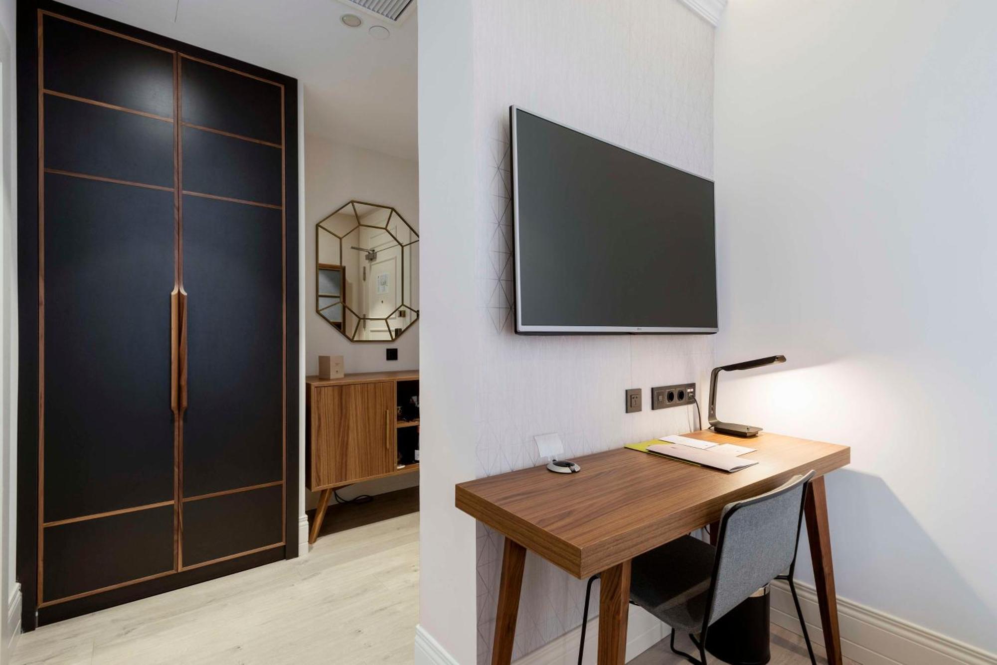 Hotel Doubletree By Hilton Madrid-prado Madri
