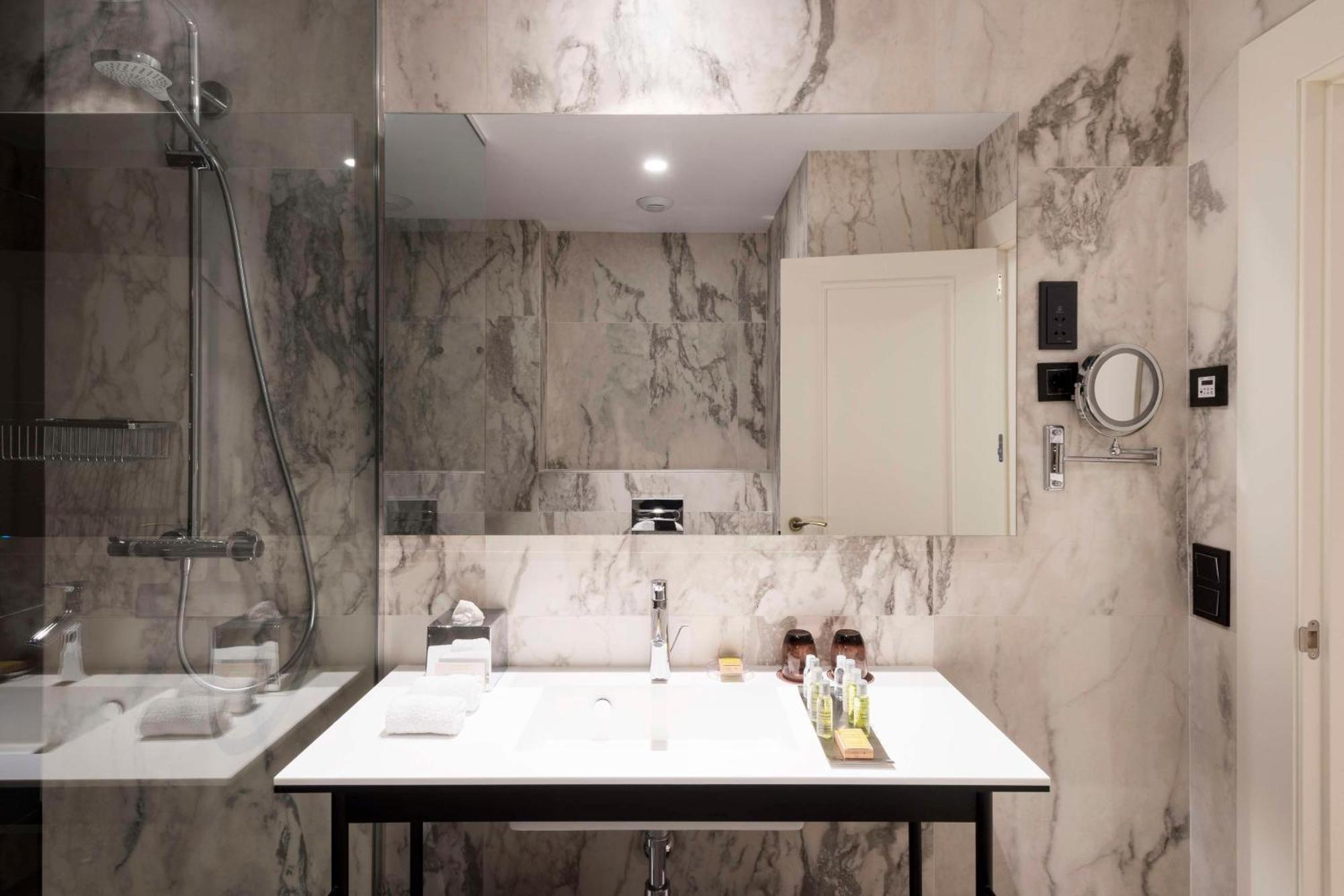 Doubletree By Hilton Madrid-prado Madri